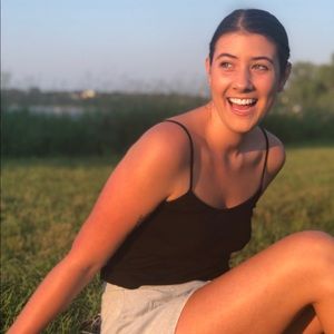 Meet your Posher, Liv